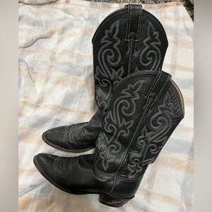 Justin’S Black Cowboy Boots
